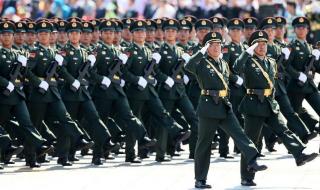 抗日战争时候中国国军一个集团军大概有多少人 集团军有多少人